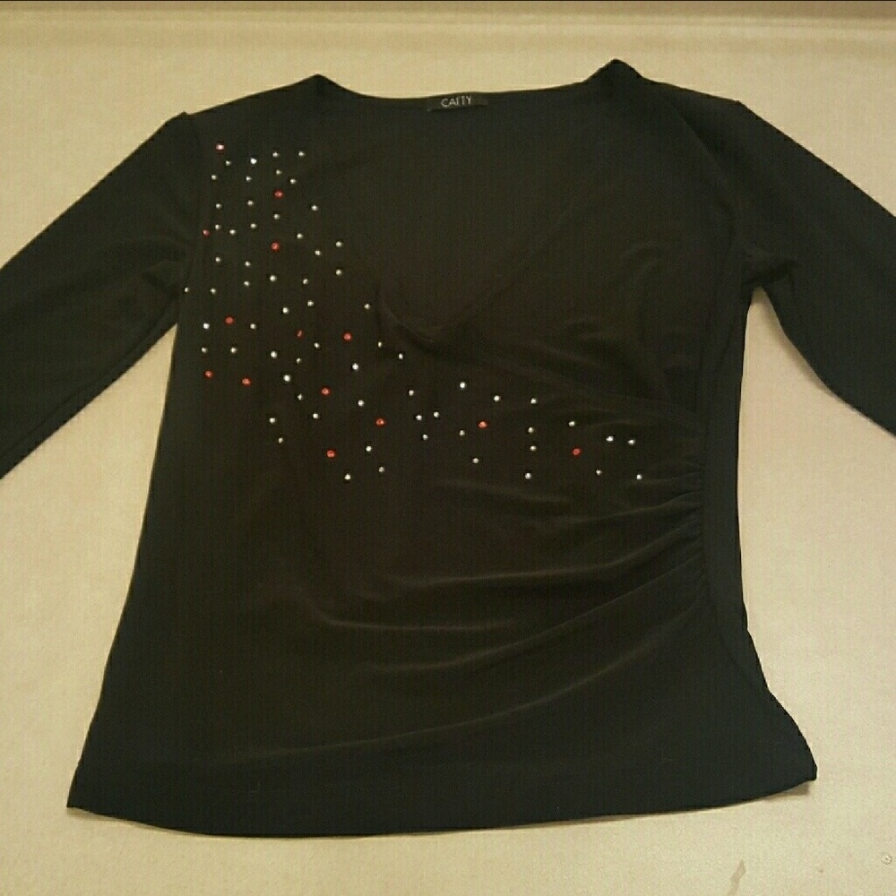 Criss cross v neck black top